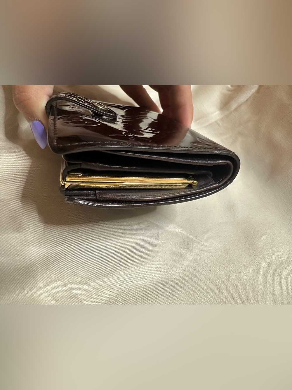 Louis Vuitton Vernis Wallet in Dark Wine Patent - Picture 4 of 11